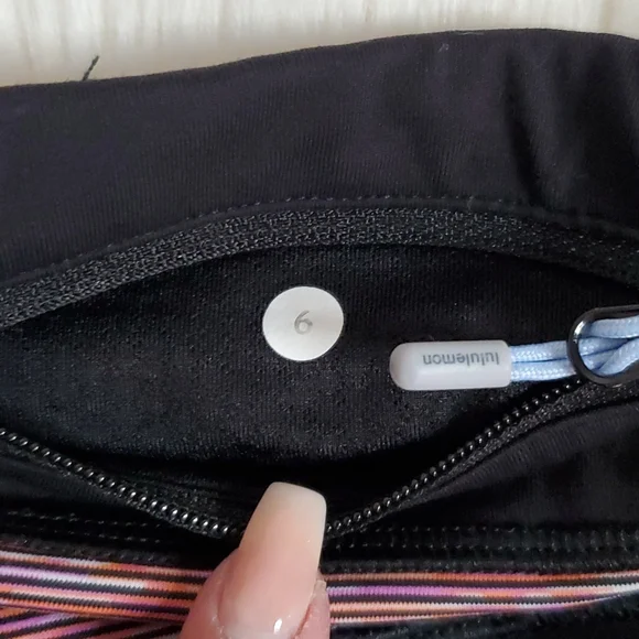 Lululemon athletica cropped leggings 6 - Picture 3 of 5